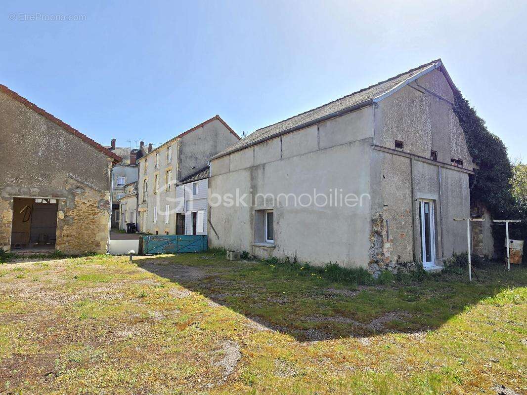 Appartement à FOURCHAMBAULT