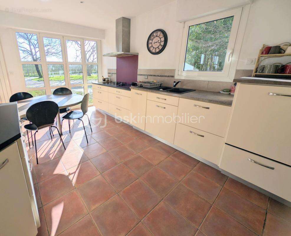 Maison à SAINT-JULIEN-DE-CONCELLES