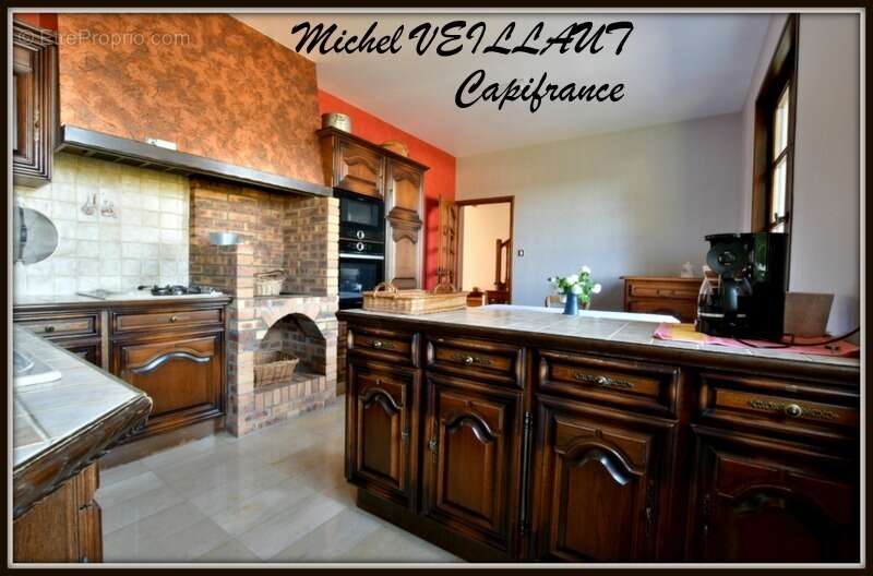 Maison à vendre 16 pièces CRONAT (71), 6 chambres, triple garage, terrain 7355 m² - photo 10