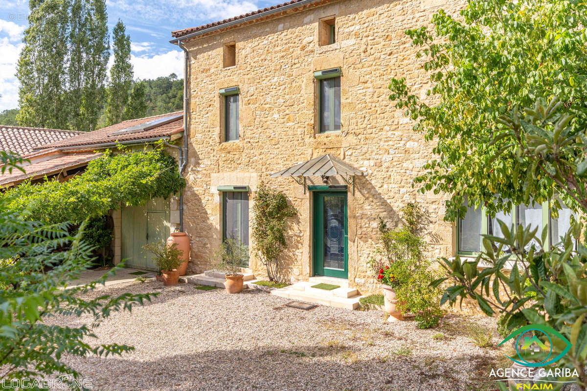 Maison à SAINT-FRONT-SUR-LEMANCE