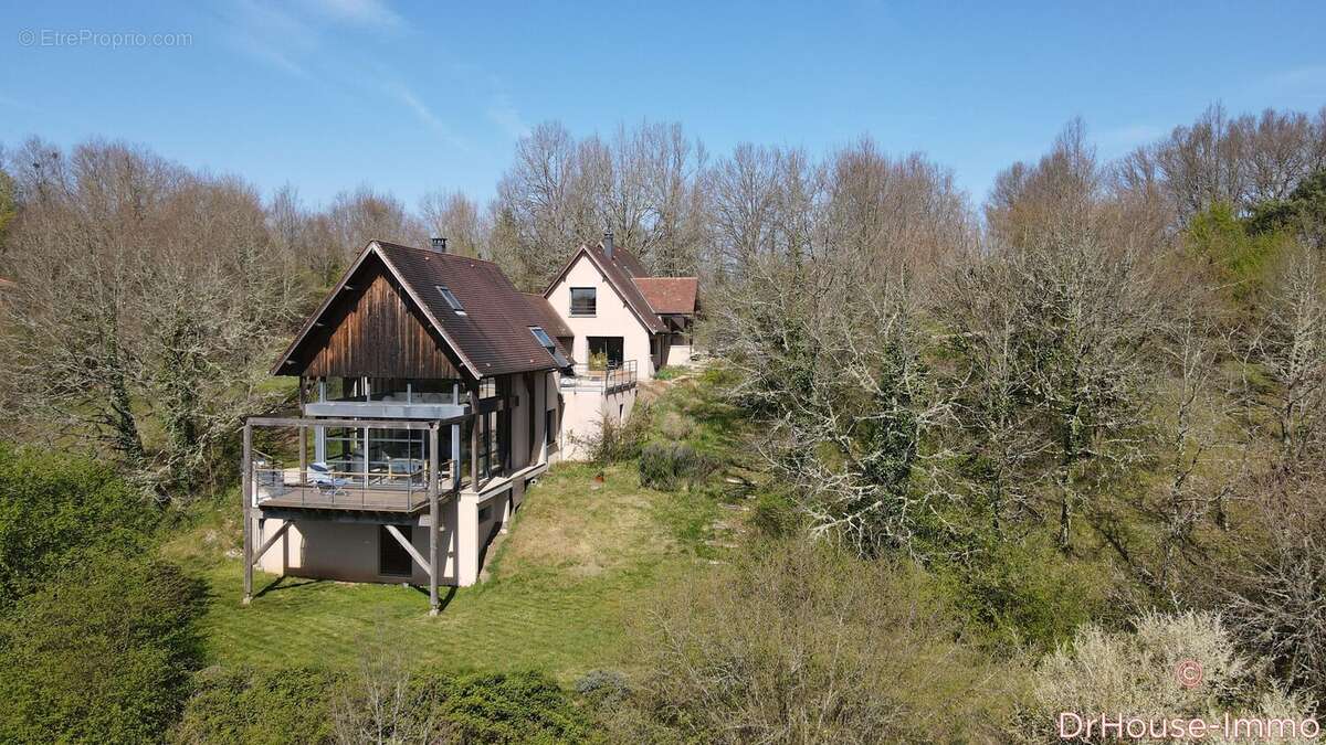 Maison à ROUFFIGNAC-SAINT-CERNIN-DE-REILHAC