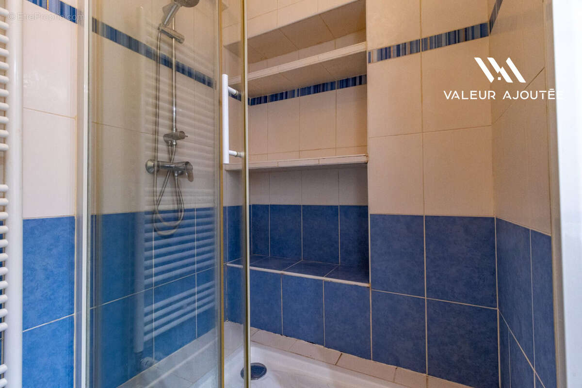 Appartement à LEVALLOIS-PERRET