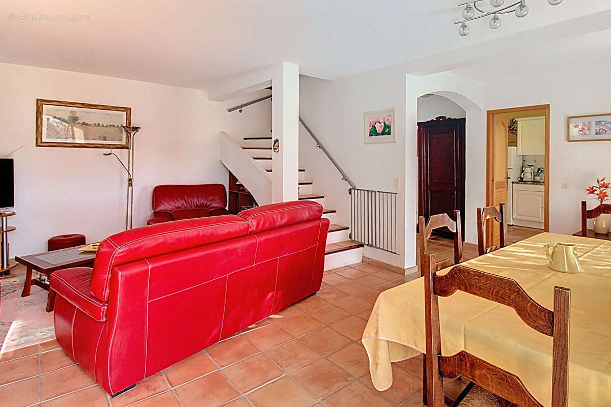 Maison à LORGUES