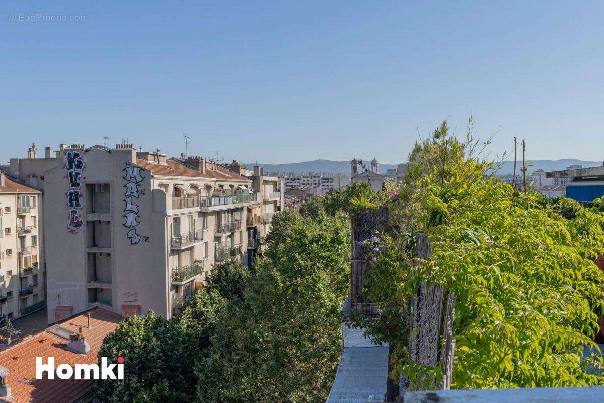 Appartement à MARSEILLE-4E
