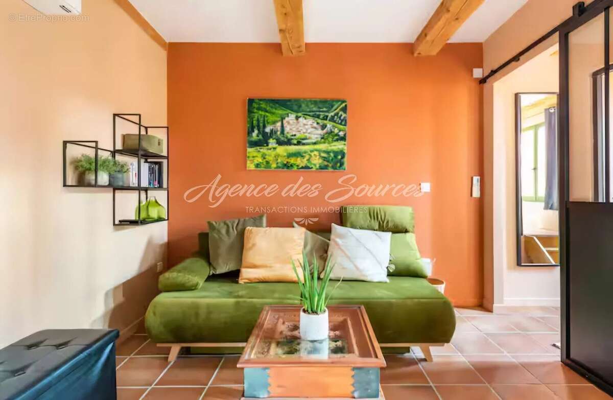Maison à TAVERNES
