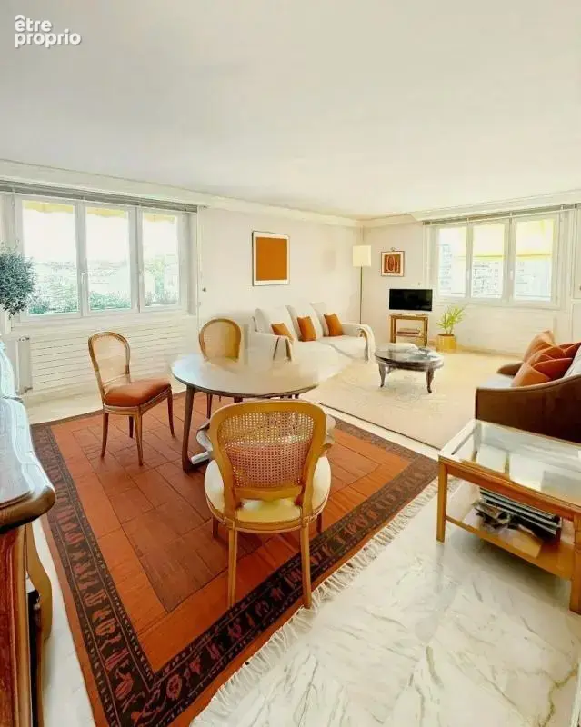 Appartement à SAINT-MAUR-DES-FOSSES