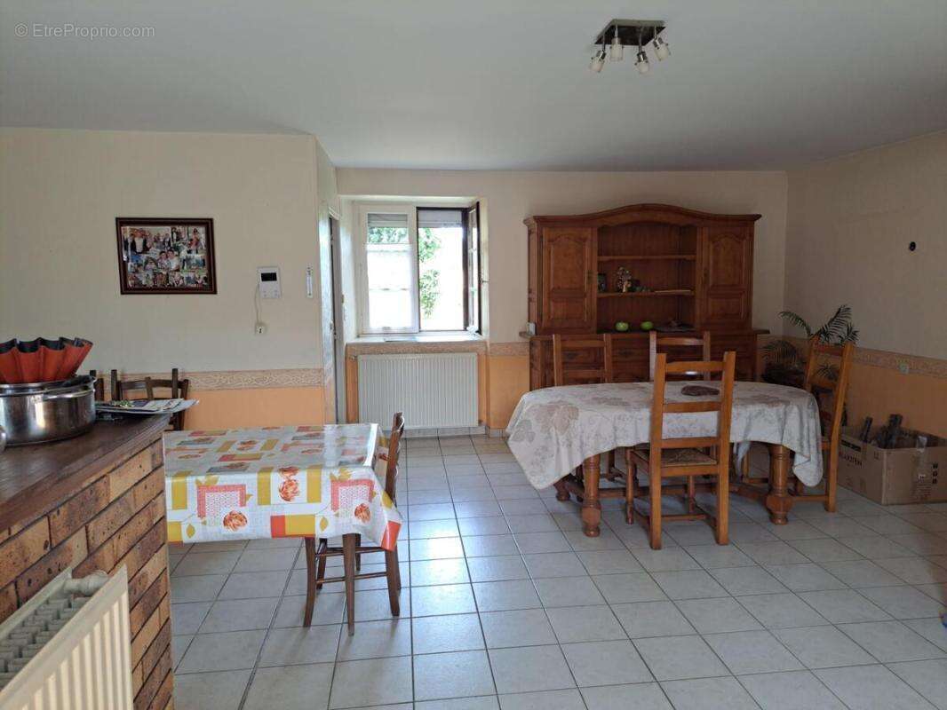Maison 92 m² à Saint-Meen-Le-Grand  - photo 3