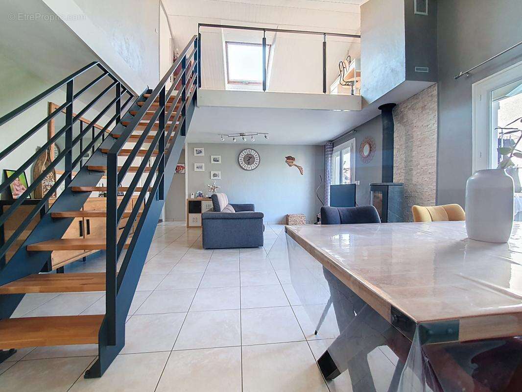 Maison à SAINT-SYMPHORIEN-D'OZON