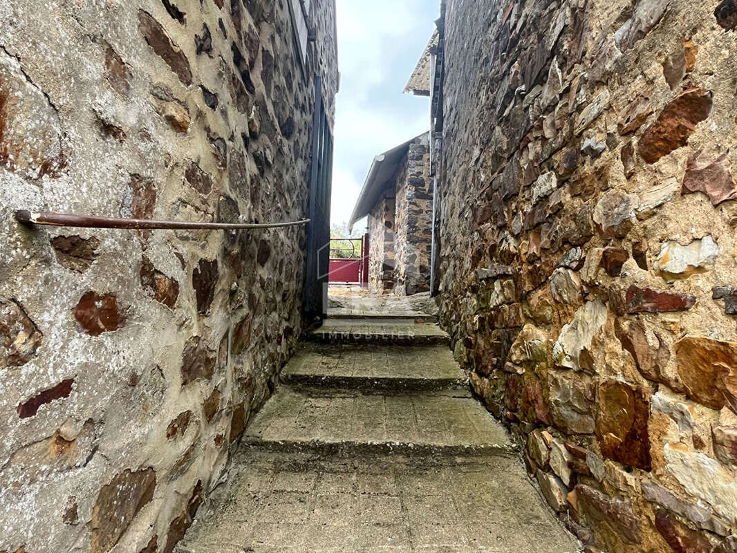 Maison à SAINT-DENIS-D'ORQUES