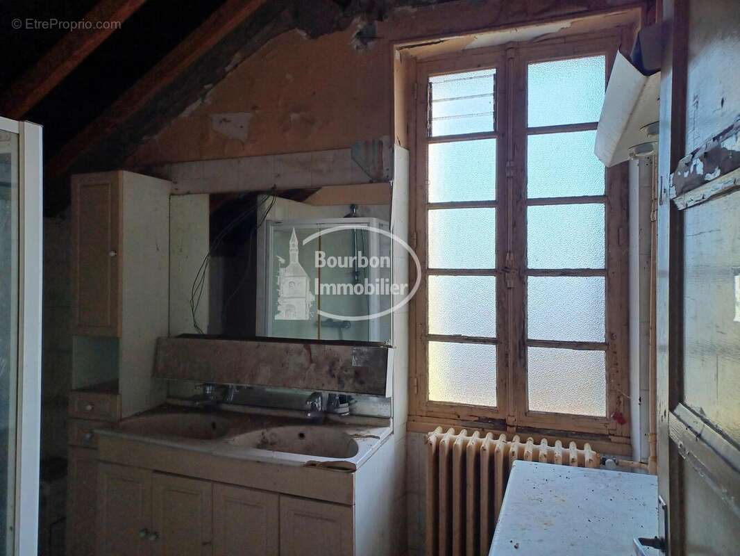 n°5 - Maison à BOURBON-LANCY