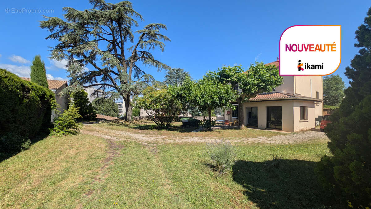 Maison à MONTELIMAR