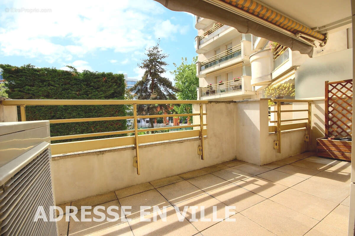 Appartement à LEVALLOIS-PERRET