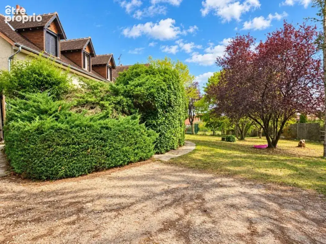 Montoire-sur-le-loir – grande maison indépendante avec jardin – nombreuses possibilités - photo 10