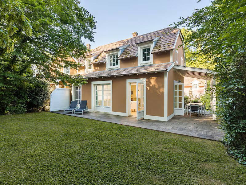 Maison à CHAMOUILLE
