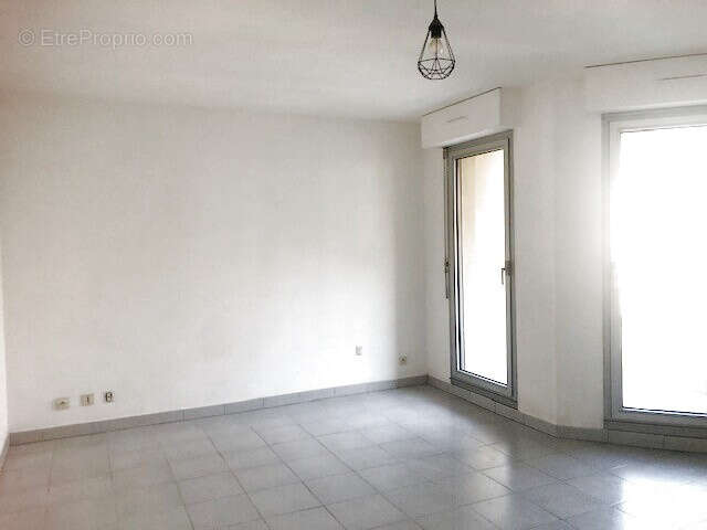 Appartement à MARSEILLE-8E