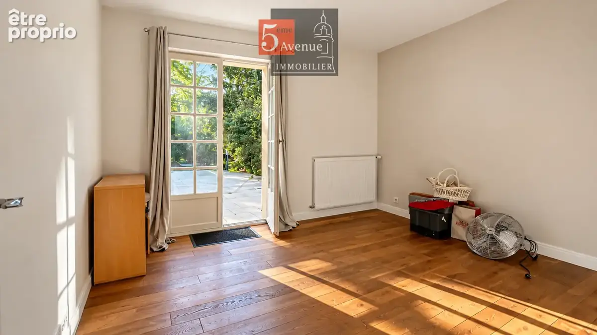 Maison située dans le domaine du lys de 245m2 3000m2 de terrain - photo 10
