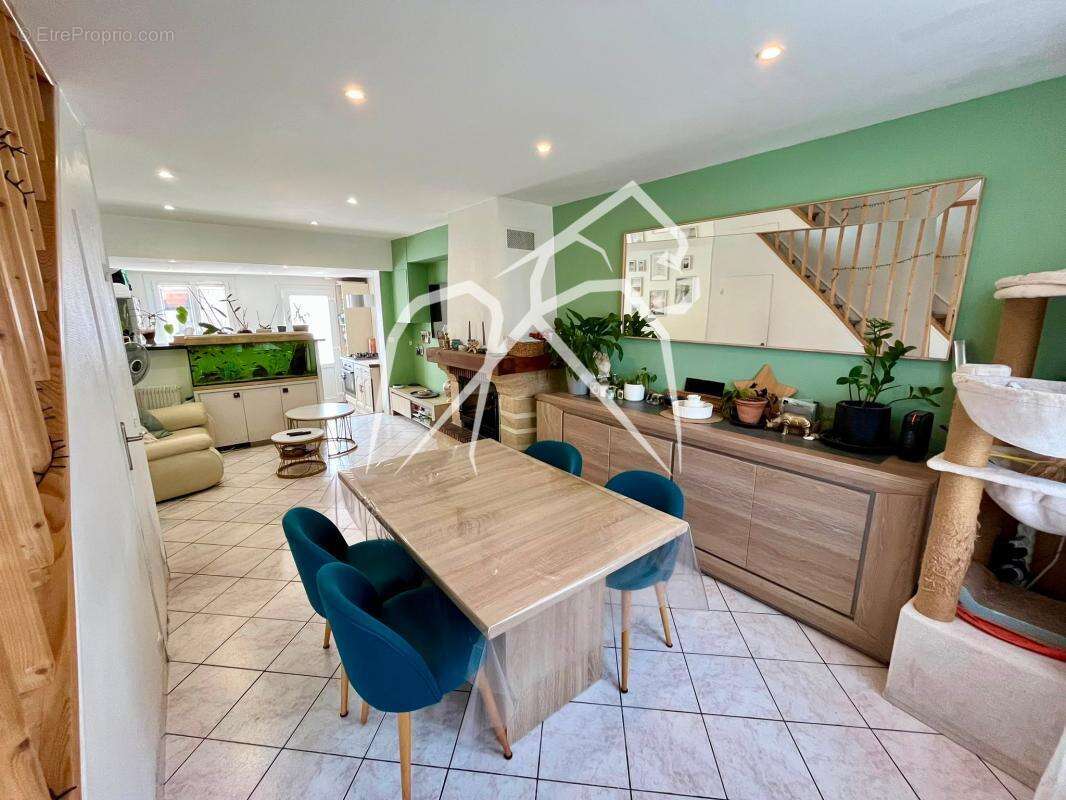 Maison mitoyenne 3 pièces  62 m²  Avec grand atelier, cave, jardin et garage   Secteur stade sottevillais  SOTTEVILLE-LES-ROUEN - photo 4