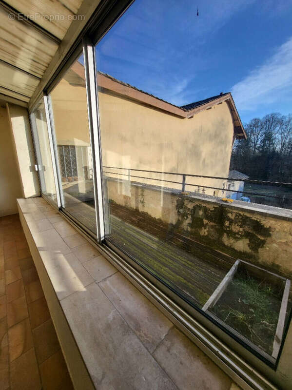 Appartement à PONT-DE-VEYLE