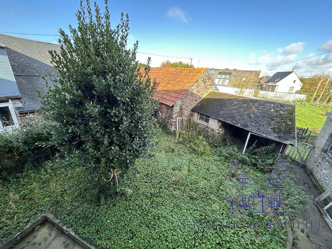 Maison à SAINT-GERMAIN-SUR-AY