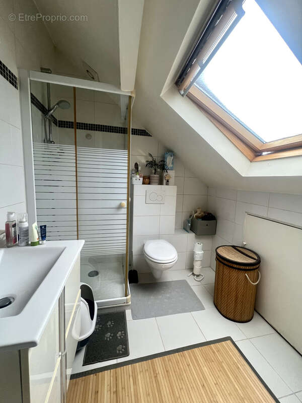 Appartement à SARTROUVILLE