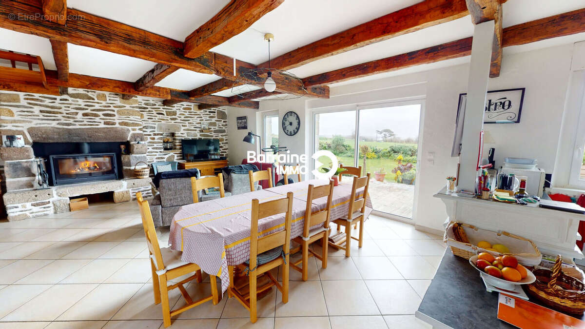 Maison à PLOUGONVELIN