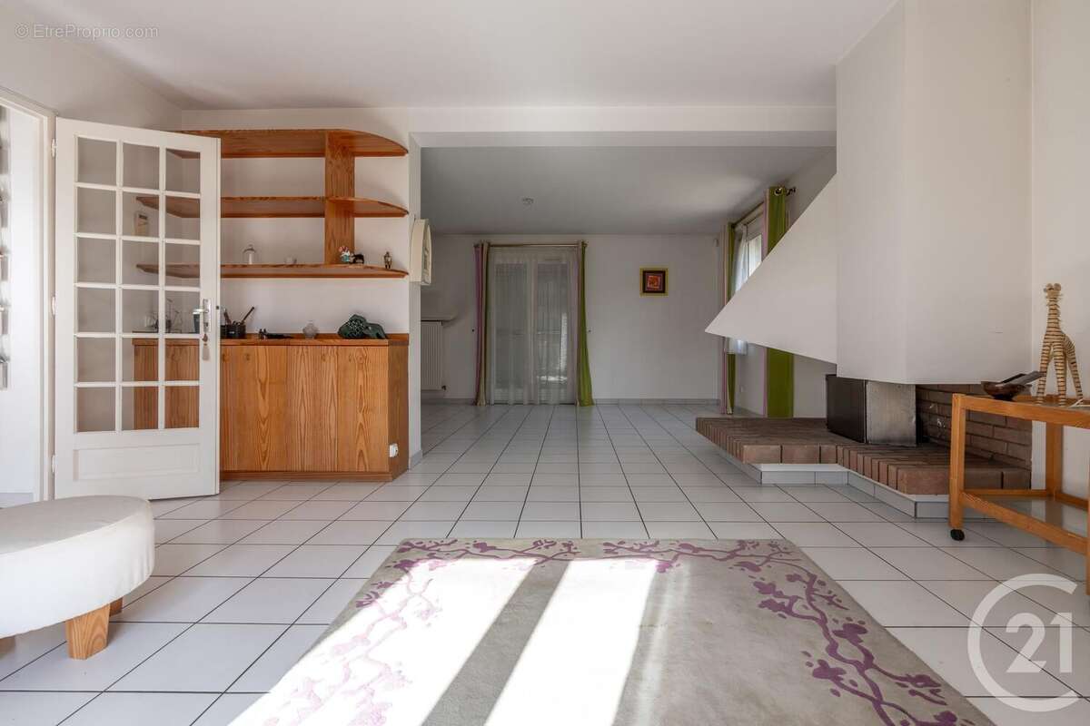 Maison 147 m² à Thorigny-Sur-Marne  - photo 4