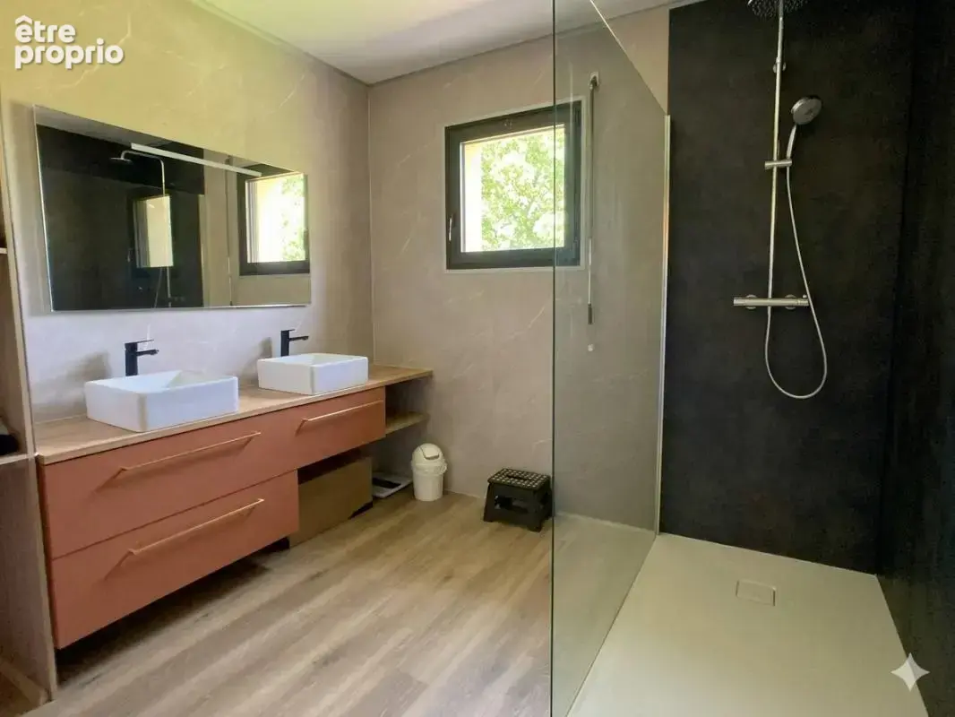 Maison spacieuse implantée sur une belle parcelle de 3000m2 - photo 15