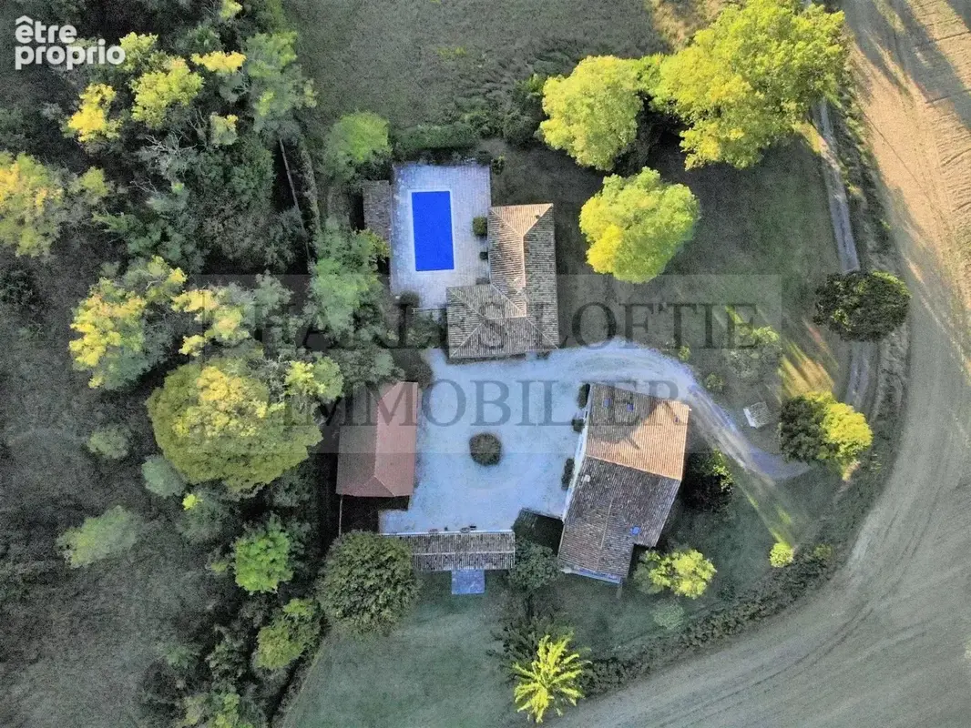  Bel ensemble avec 3 bâtiments rénovés, hangar, piscine et vues dominantes - photo 44