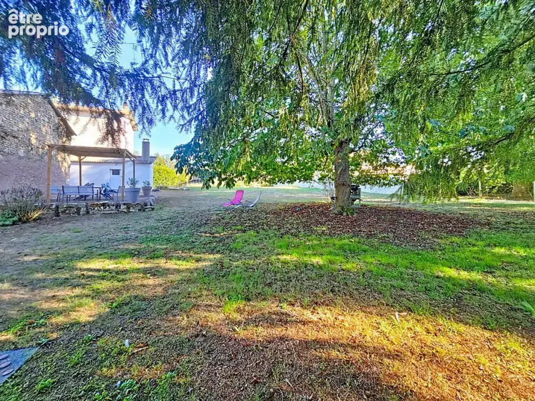 Maison 9 pièces 310 m² à vendre à Surin (79220) - photo 28