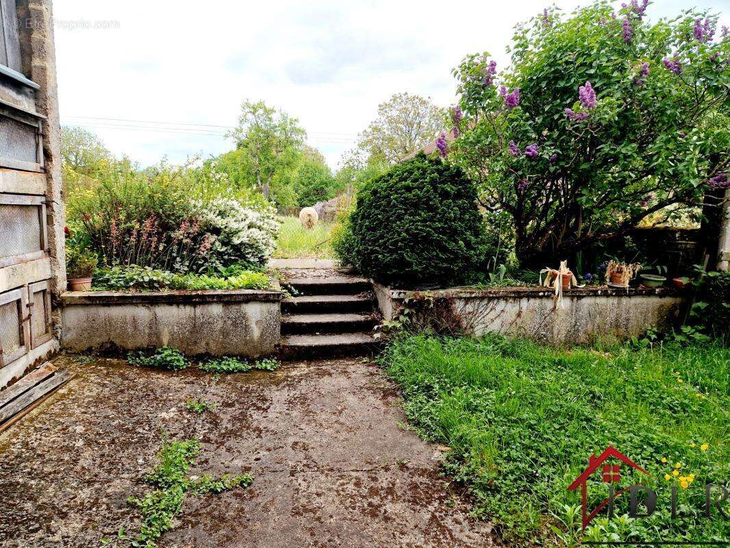 Maison à FAYL-BILLOT