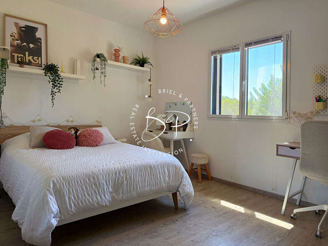 Draguignan Maison contemporaine de 154 m² , 4 ch avec piscine, terrain plat. - photo 14