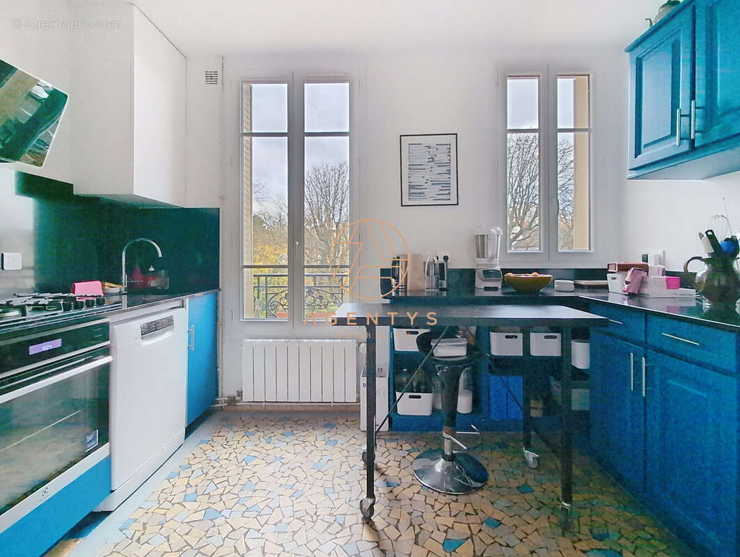 Appartement à SAINT-MAUR-DES-FOSSES