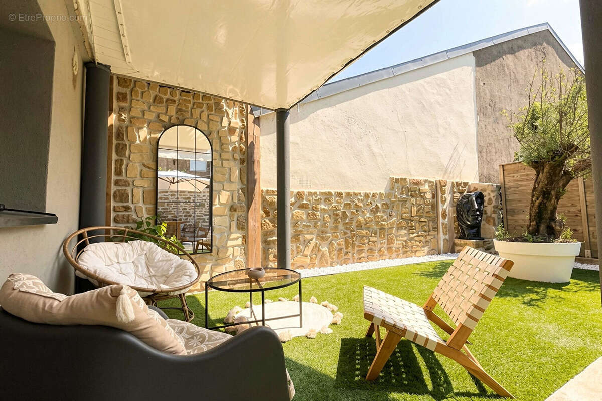 Appartement à AMNEVILLE