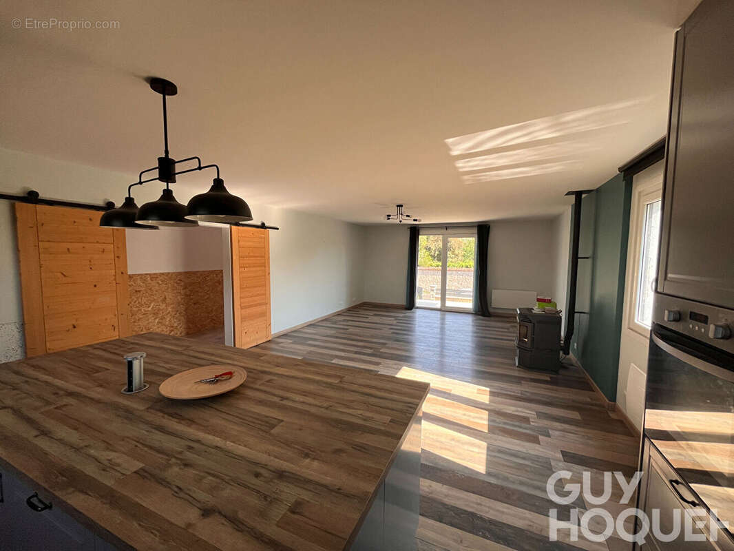 Maison  entièrement rénovée - photo 2