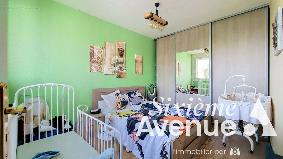 Appartement Saint Priest 2 pièces 40m² avec parking privé et fermé - photo 5
