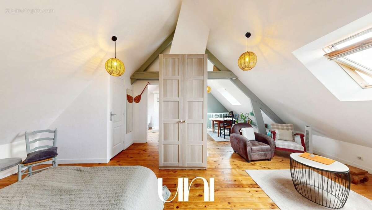 Maison à SAINTE-CROIX-SUR-MER