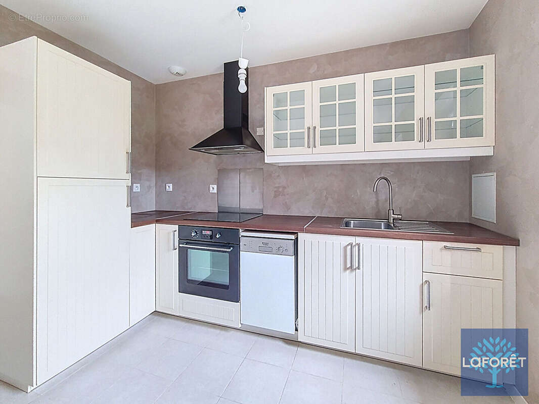 Appartement à BRIERES-LES-SCELLES