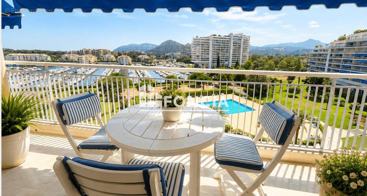 Appartement à MANDELIEU-LA-NAPOULE
