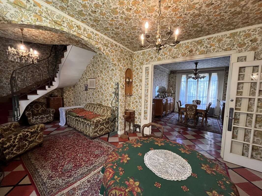 Maison à POIGNY-LA-FORET