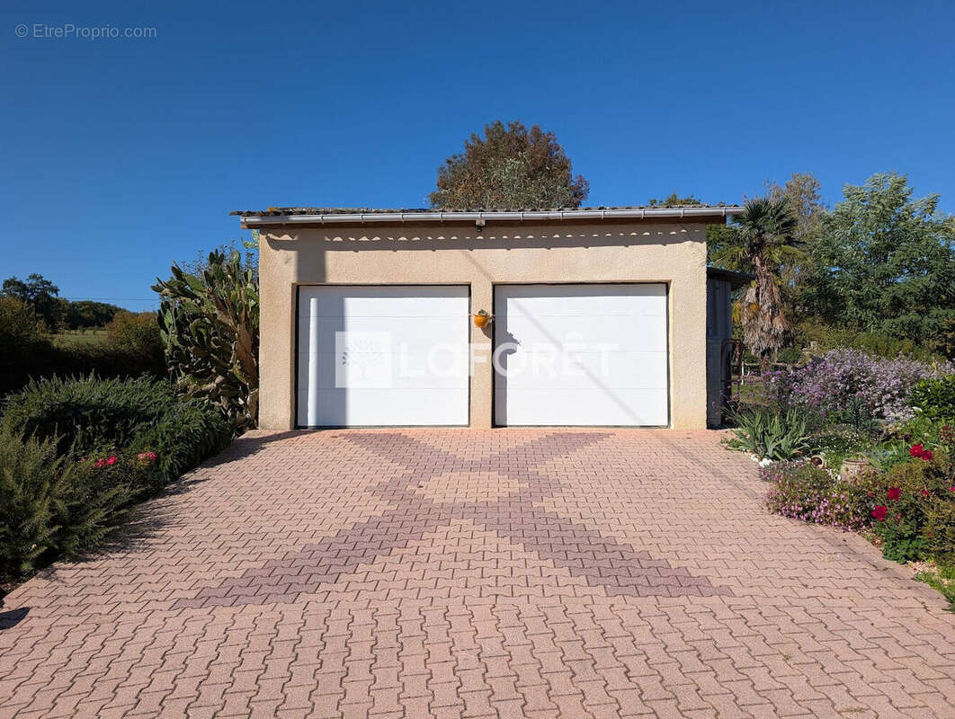 Maison à MONCRABEAU