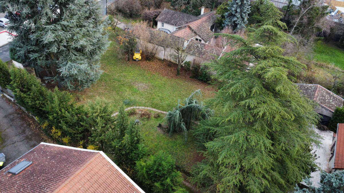 Terrain à OULLINS