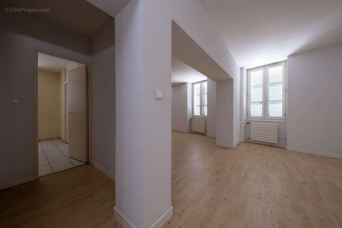 Appartement à AIGUEPERSE