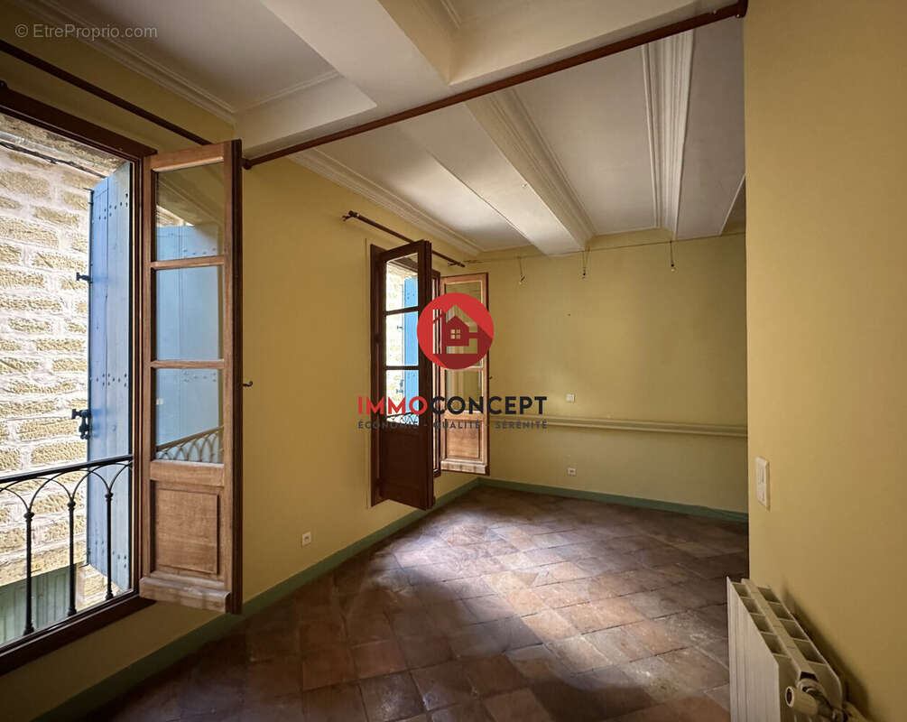 Maison à SAINT-QUENTIN-LA-POTERIE