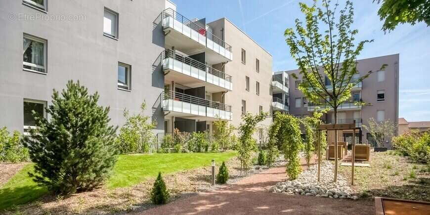 Appartement à RILLIEUX-LA-PAPE
