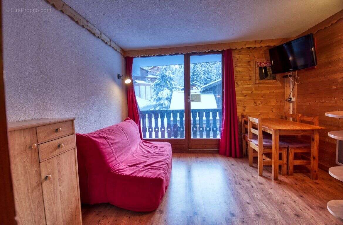 Appartement à MORILLON