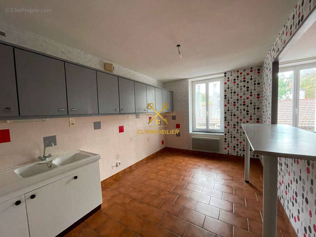 Appartement à MONTFAUCON-EN-VELAY