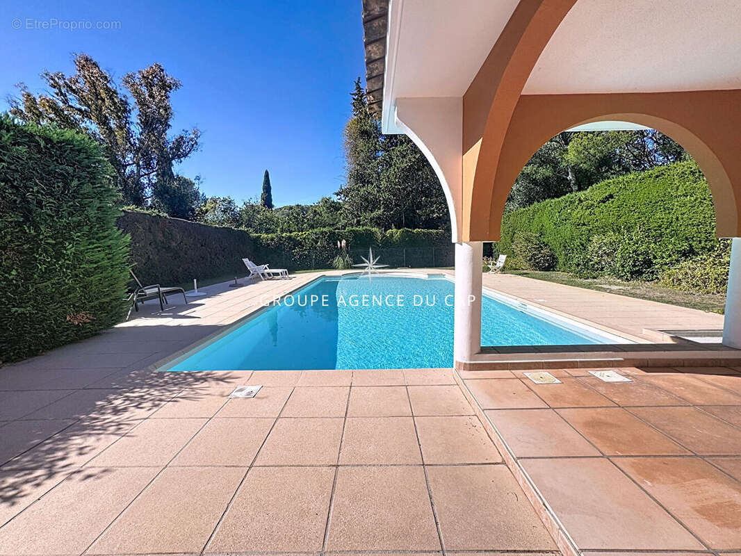 Valescure les golfs appartement 4 pieces dernier etage avec terrasse piscine - photo 8