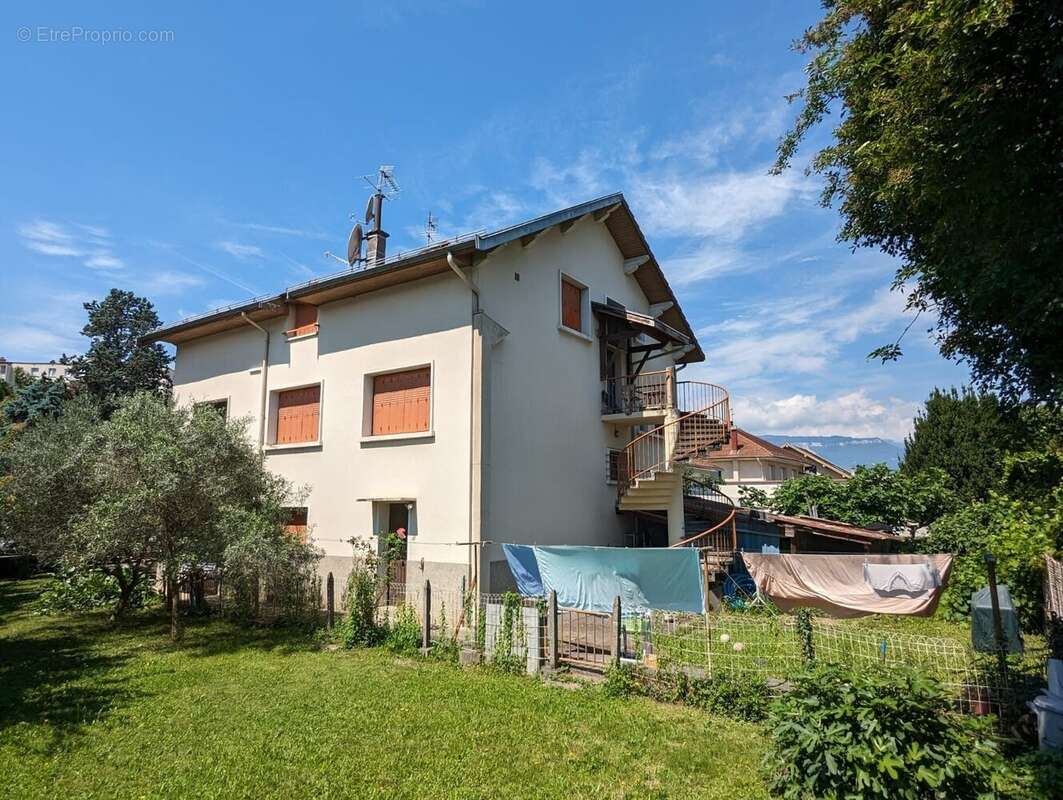Maison à SAINT-MARTIN-D'HERES