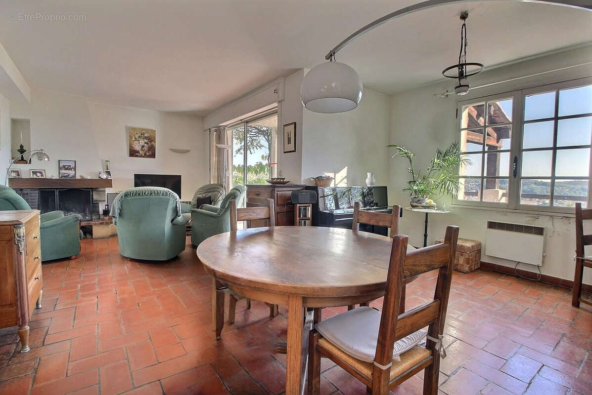 Maison à TRANS-EN-PROVENCE