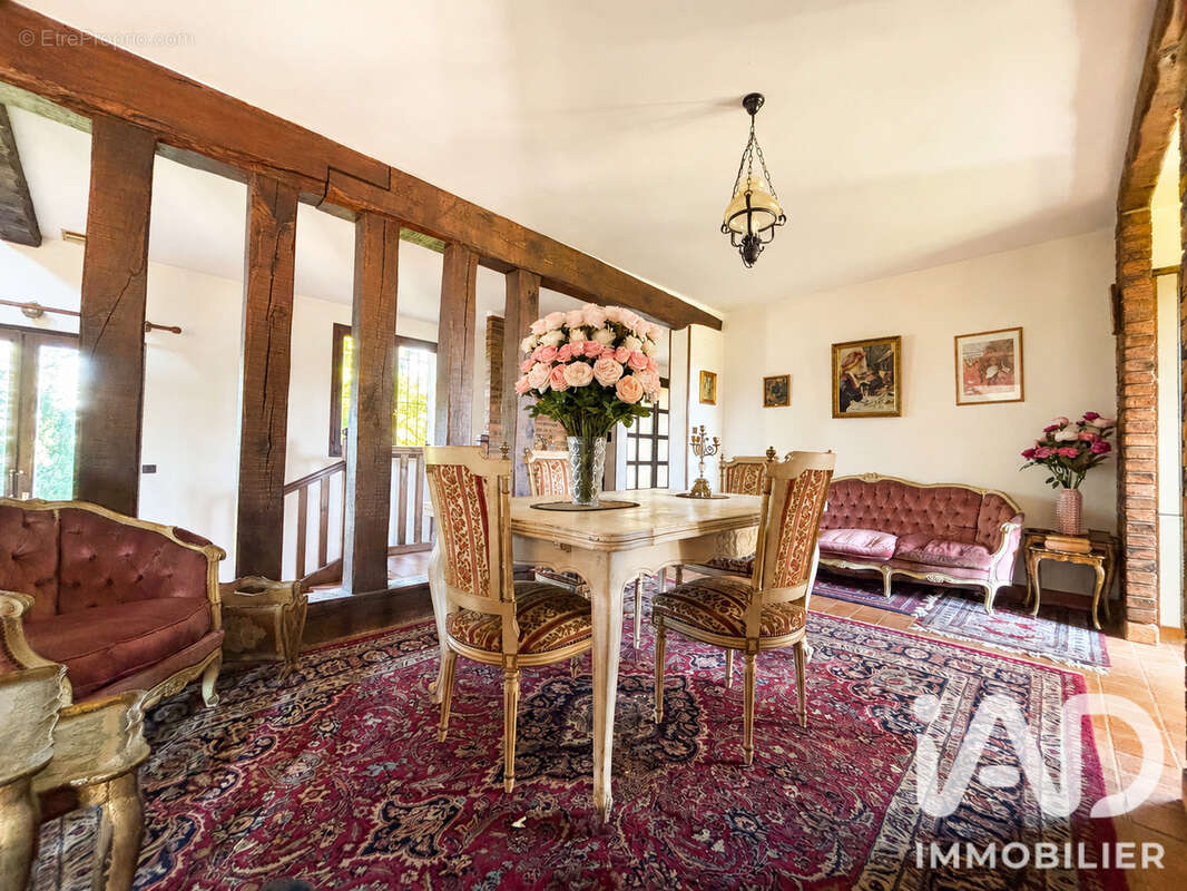Maison 215 m² à Presles-En-Brie  - photo 3